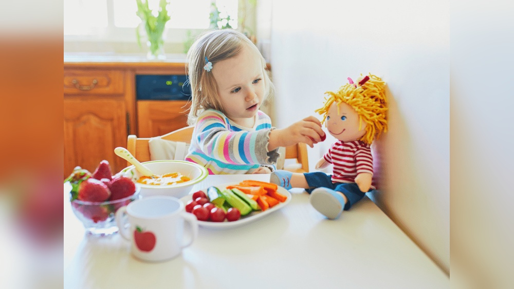 When Do Toddlers Start Pretend Play With Toys: Key Milestones Revealed